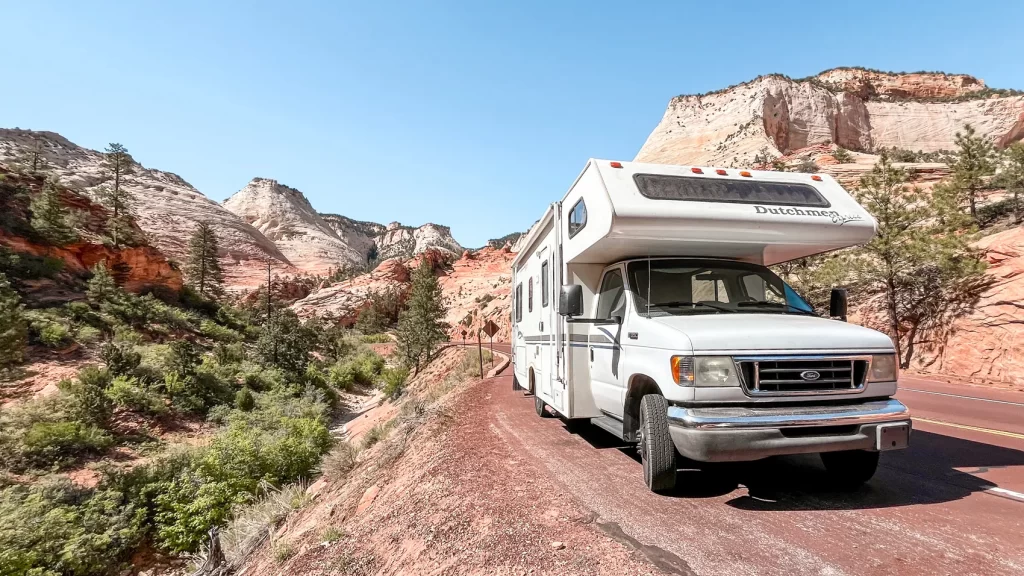 Casa rodante en vía en Zion National Park, USA para Diario de vida en una camper